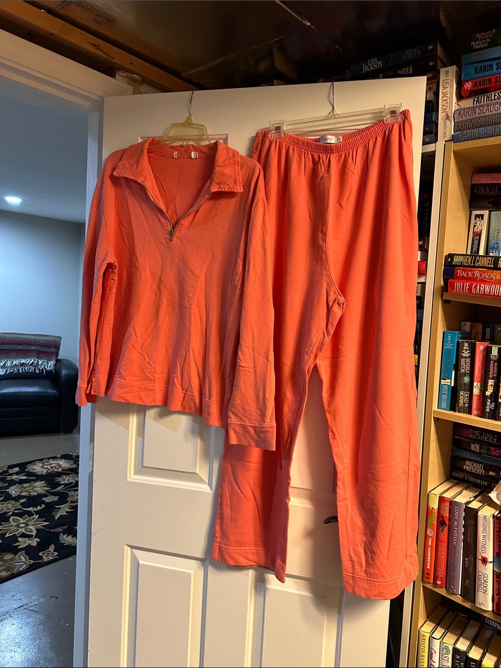 Coral Two-Piece Loungewear Set - Pullover & Drawstring Pants
Fresh produce
